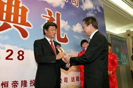 投身社會(huì )公益活動(dòng)，東芝連續四次獲得光明公益獎